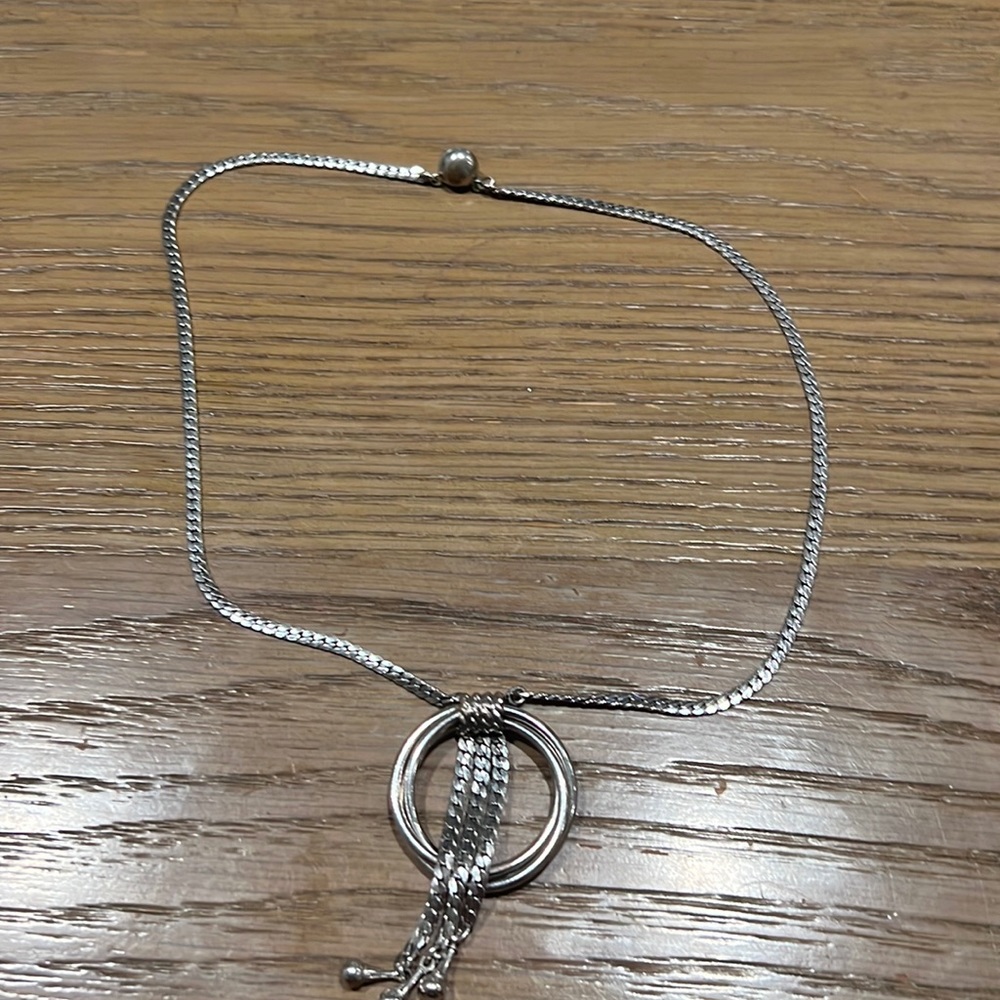 Silver chocker
